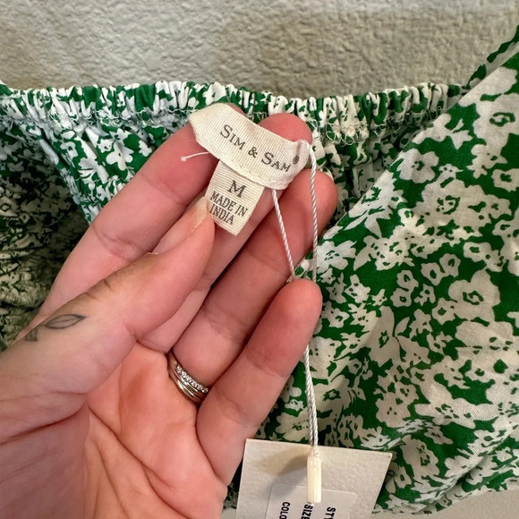 Sim & Sam Cropped Green Ruffle top - Picture 2 of 6